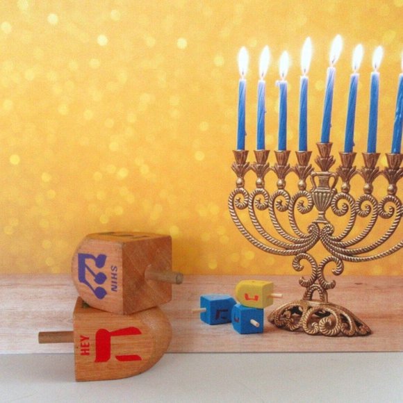 Vintage natural wood dreidels - set of 2 - large size 2 1/2" - Hanukkah games - Picture 2 of 6
